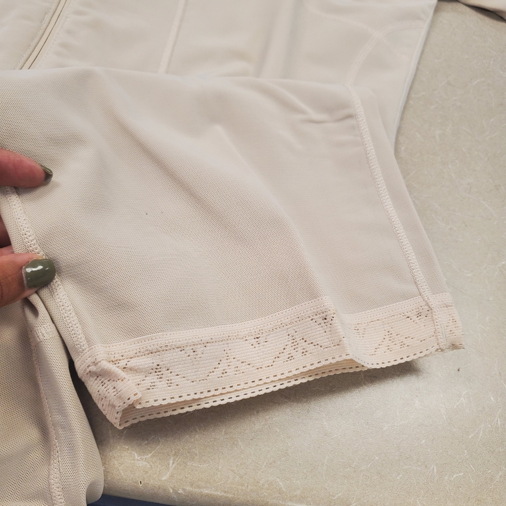 SHAPEWEAR BODYSUIT WITH 3/4-LENGTH SLEEVES - CALF - Picture 4 of 7